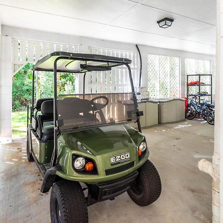 New Listing! Sleeps 10 On Harbor Island - Golf Cart Available For Rent Villa Luaran gambar